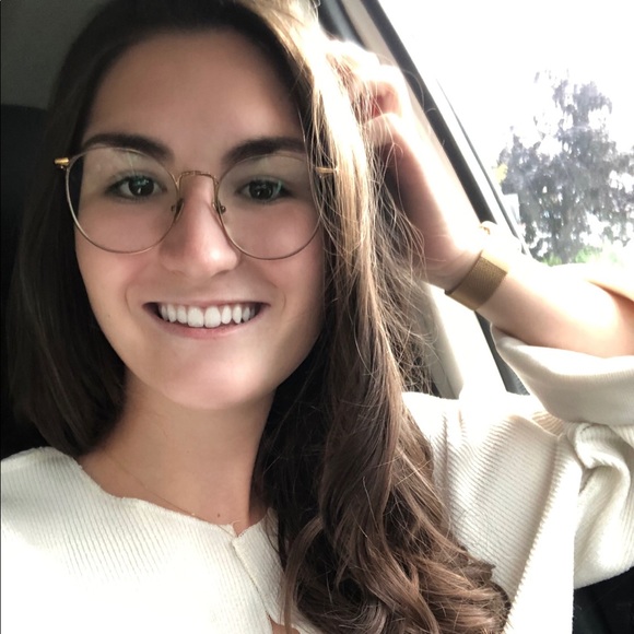 Meet your Posher, Catherine - Picture 1 of 1